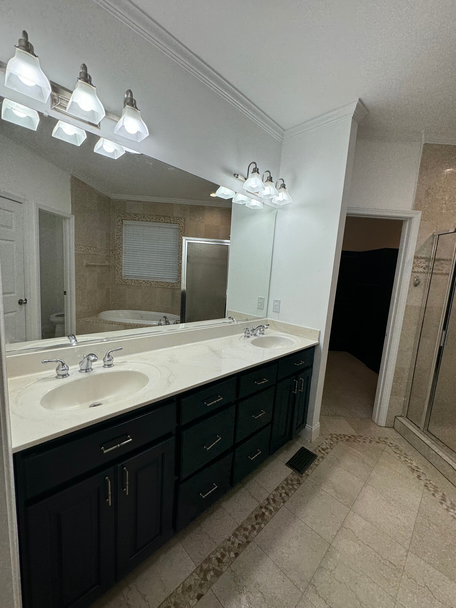 Building Photo - 5914 Mount Water Trl