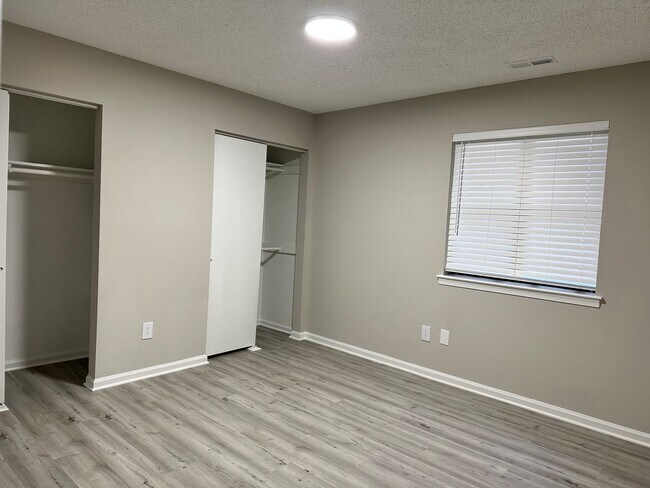 Building Photo - 4917 Pebble Beach Dr