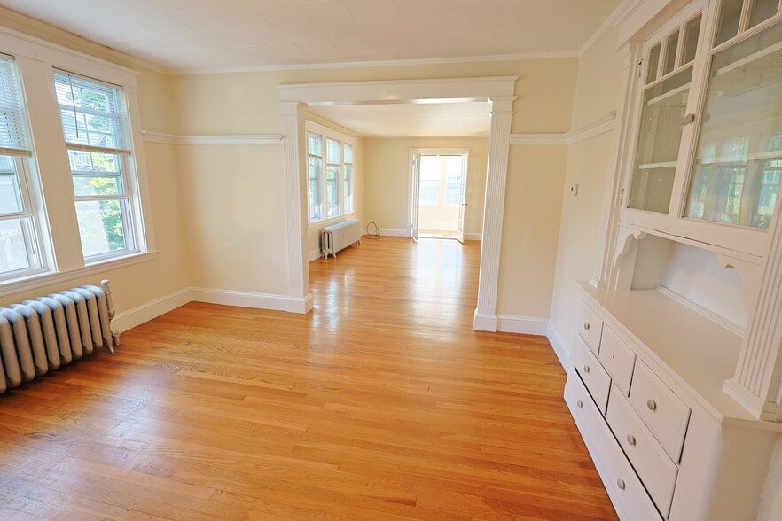 Primary Photo - 20 Carver Rd