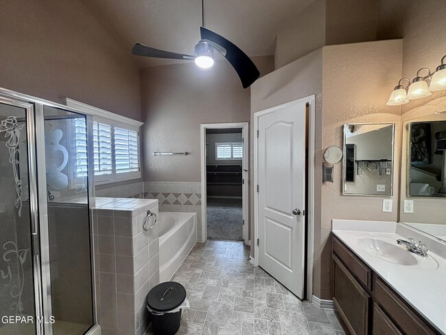 Building Photo - 3640 Tierra Calida Dr