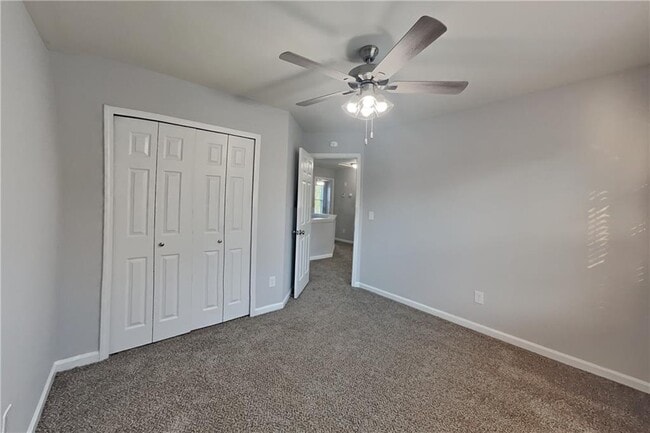 Building Photo - 1675 Huntcrest Park SW