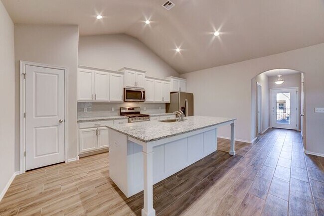 Building Photo - 3/2/2 Brand New Luxury Patio Home