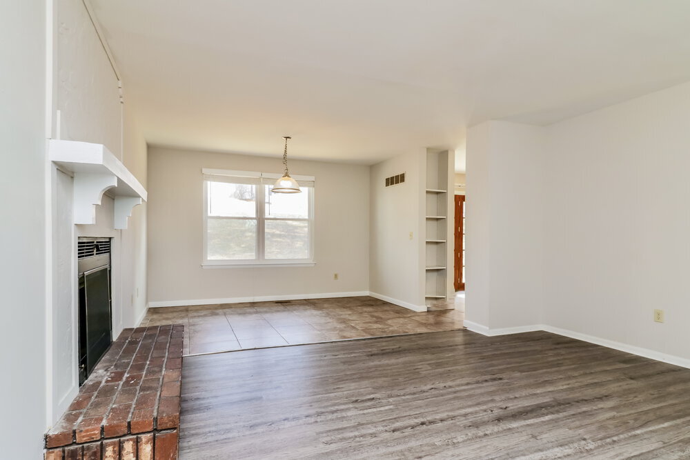 Building Photo - 17 Hollow Tree Ct