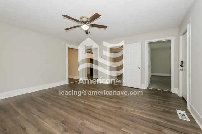 Building Photo - 16 Curran Ave