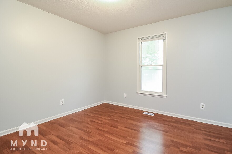 Building Photo - 303 Indian Springs Dr