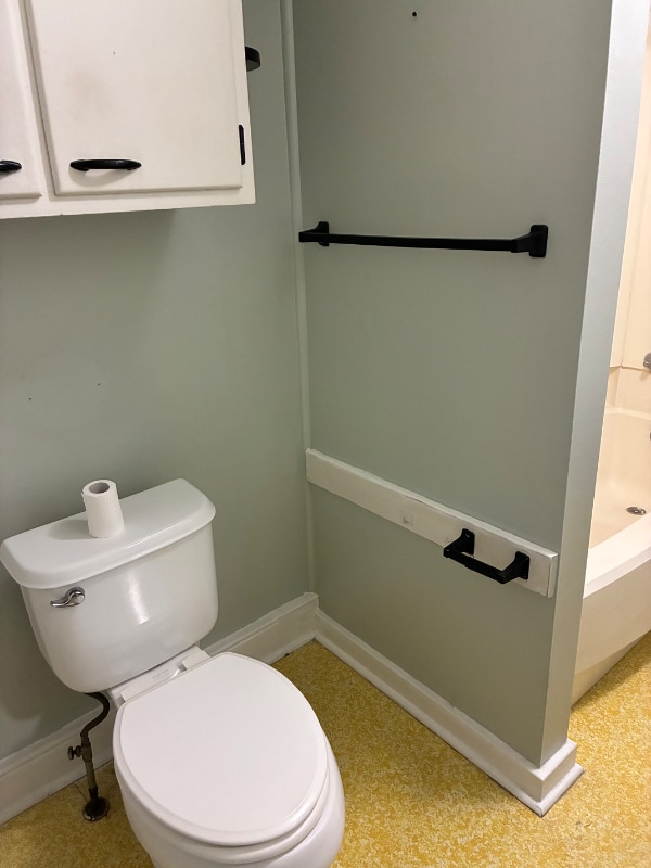 Building Photo - 429 Camp Strauss Rd