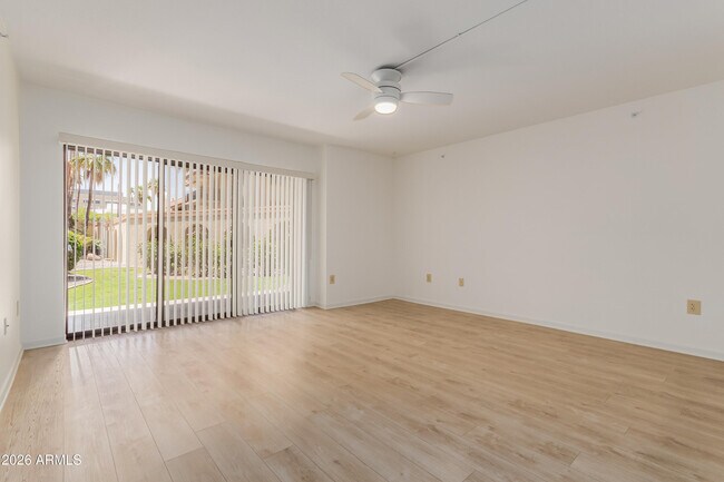 Building Photo - 10330 W Thunderbird Blvd