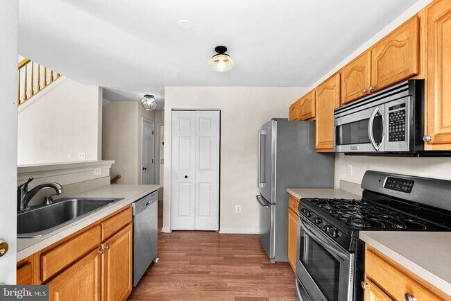 Building Photo - 43374 Greyswallow Terrace