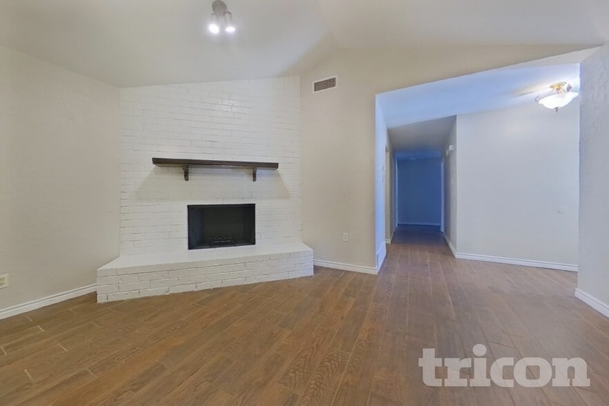 Building Photo - 716 Fair Meadows Dr