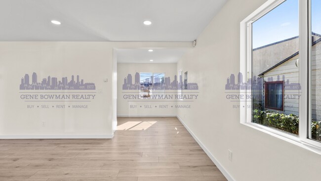 Building Photo - Newly Renovated, Beautiful 2-Bed/1Bath Sta...