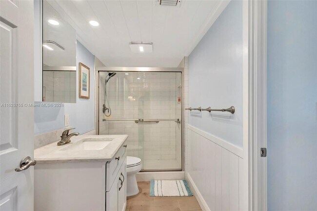 Building Photo - 353 S US Hwy 1