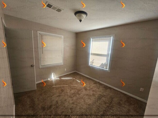 Building Photo - 2 bed 1 bath Cottage style home for rent