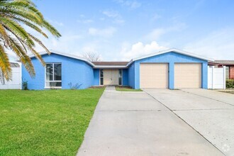 Building Photo - Home with Pool & Covered Patio in Port Ric...