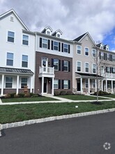 Building Photo - 4985 Franklin Cir