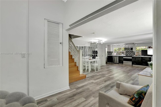 Building Photo - 3375 SW 29th Terrace