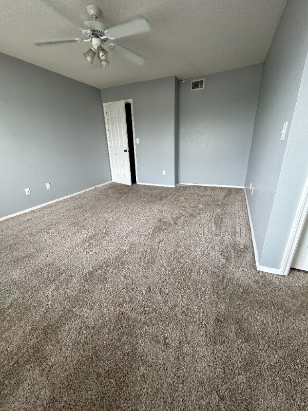 Building Photo - 2550 N Alafaya Trail