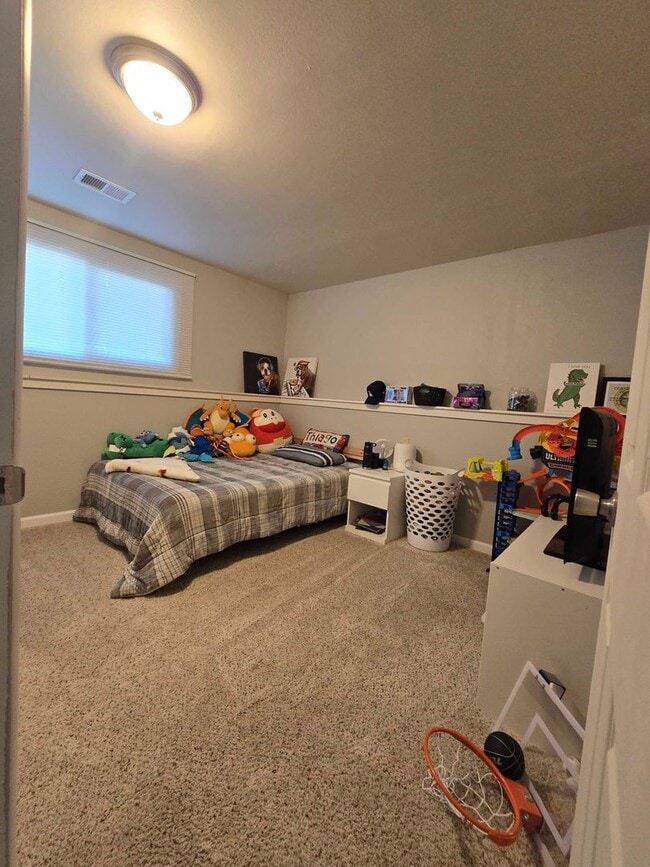 Building Photo - Spacious 5-Bedroom Bi-Level Home Near F.E. Warren AFB!