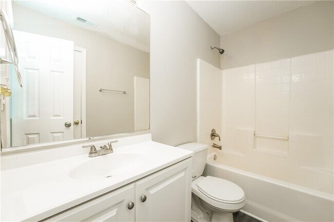 Building Photo - 5201 Rosetrace Terrace SW