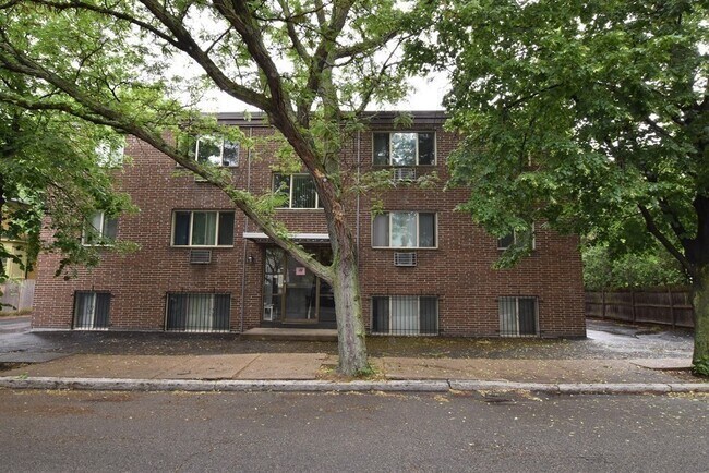 Building Photo - 33 Cogswell Ave