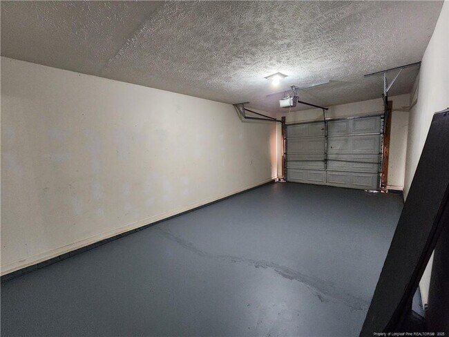 Building Photo - 2908 Rosemeade Dr