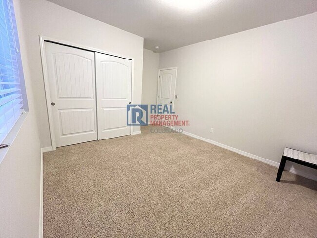Building Photo - 10831 Fossil Dust Dr