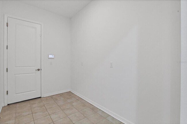 Building Photo - 7228 Great Egret Blvd