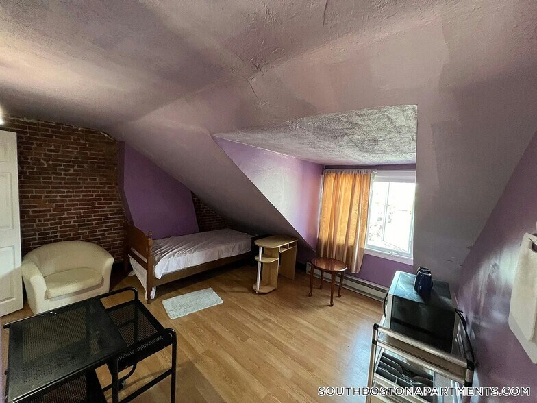 Primary Photo - 151 Dorchester St