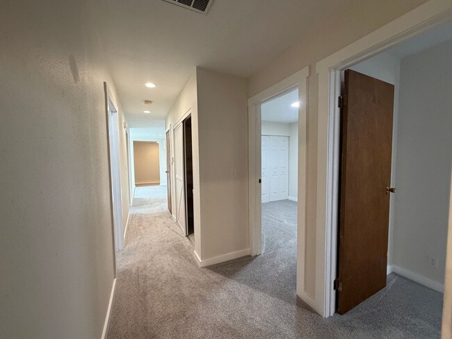 Building Photo - 209 Goldcrest St NW