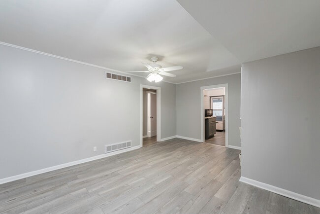 Building Photo - 510 Forest Glen Dr