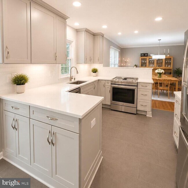 Building Photo - 4912 Bexley Ln