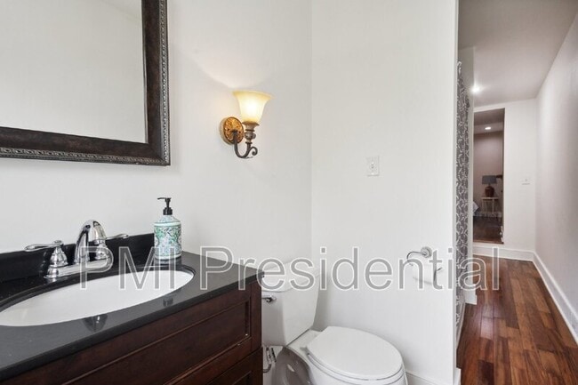 Building Photo - 507 N 1st St