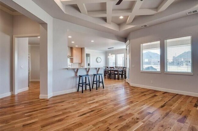 Building Photo - Amazing- Transitional Style Home with Custom Finishes w/ Community Pool- Gated- Edmond Schools