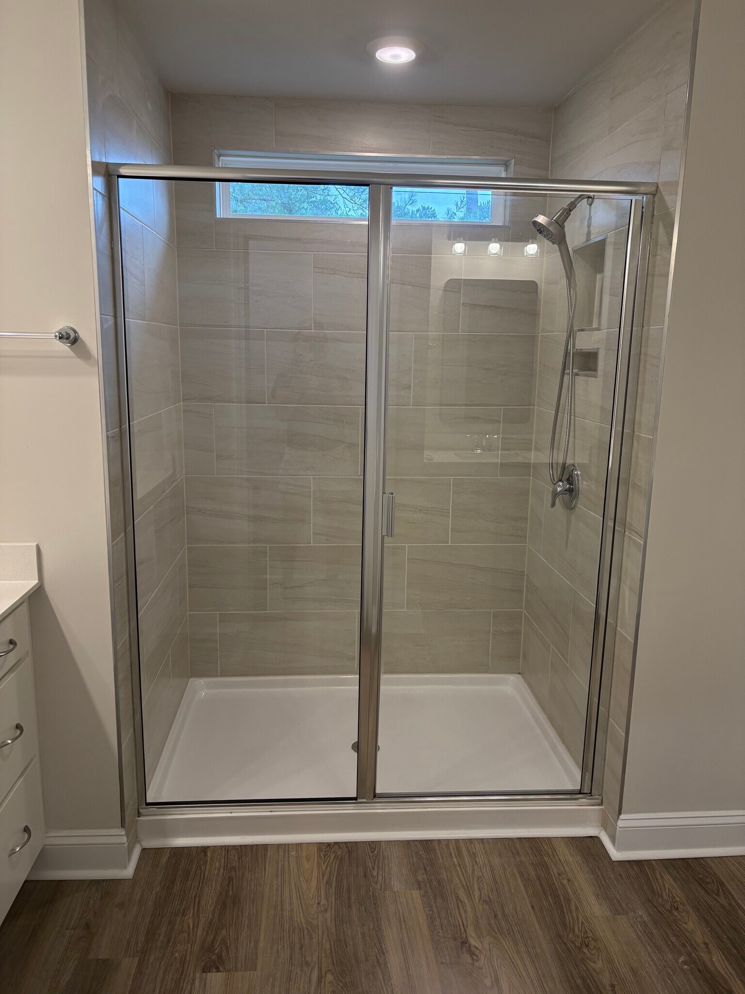 Master bedroom shower - 575 Chatham Ct NW