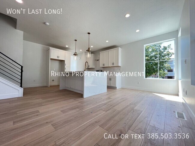 Building Photo - 4634 Locust Hls Ct