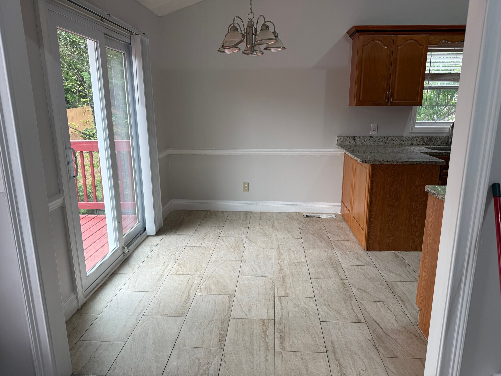 Building Photo - 5600 Sugar Crossing Dr