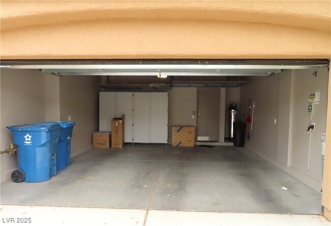 Building Photo - 6983 Positano Hill Ave