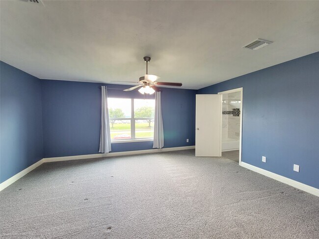 Building Photo - 14130 Beech Glen Dr