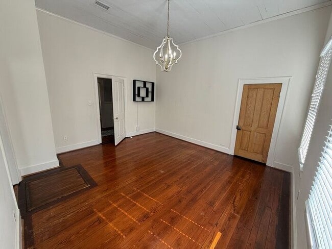 Building Photo - Pensacola - East Hill / Downtown - 4 bedro...