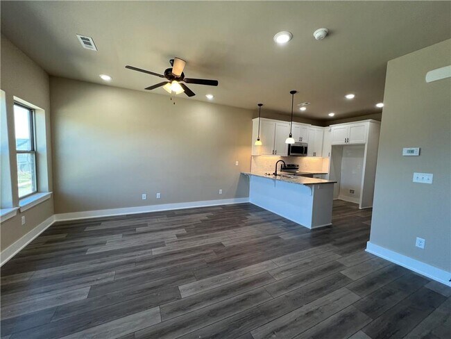 Building Photo - 2227 W Million Ln
