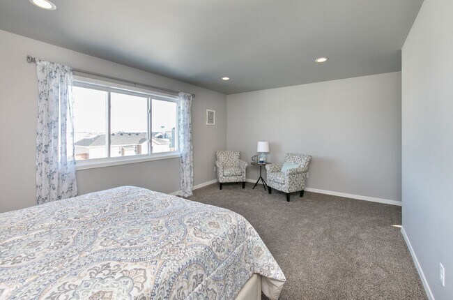 Building Photo - 4-bedroom, 3.5-bathroom West Fargo Single-Family Home w/ 3 Stall Garage