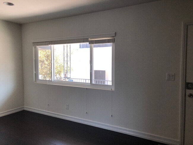 Building Photo - 3192 Verdugo Rd