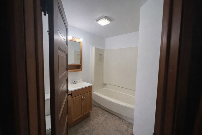 Building Photo - 1315/1317 Cleveland Avenue