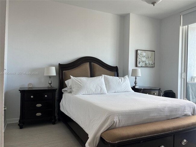 Building Photo - 253 NE 2nd St