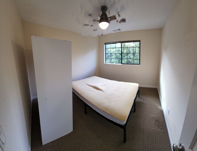 Building Photo - LOCATION-CLOSE PROXIMITY TO POLY CAMPUS