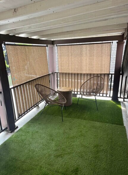 Building Photo - 449 Richmond Ave