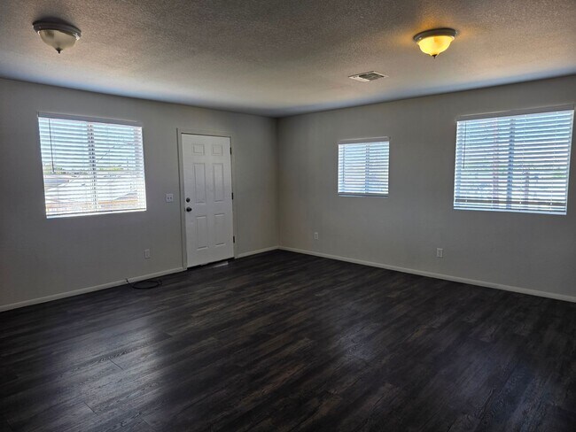 Building Photo - 346 Rio Grande Ct