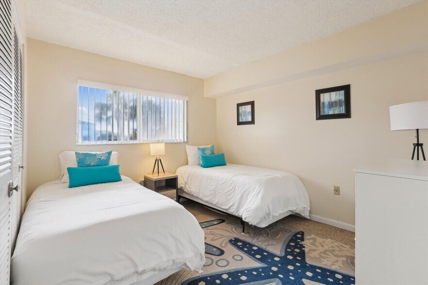 Building Photo - 7175 A1A S