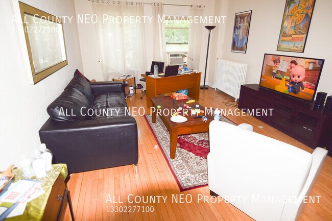 Building Photo - 2330 Euclid Heights Blvd