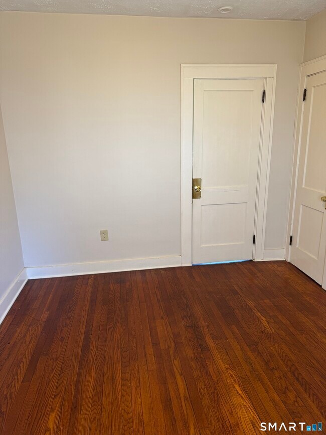 Building Photo - 46 Denison Ave