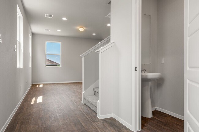 Building Photo - Brand New Home in Hymeadow!!!